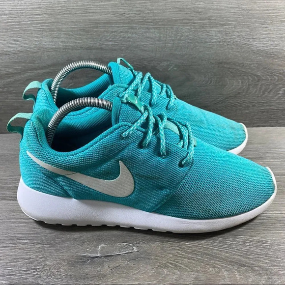 Nike Womens W Roshe One Clear Jade/White-Turquoise 844994-300 Sz 8.5 - Picture 4 of 8